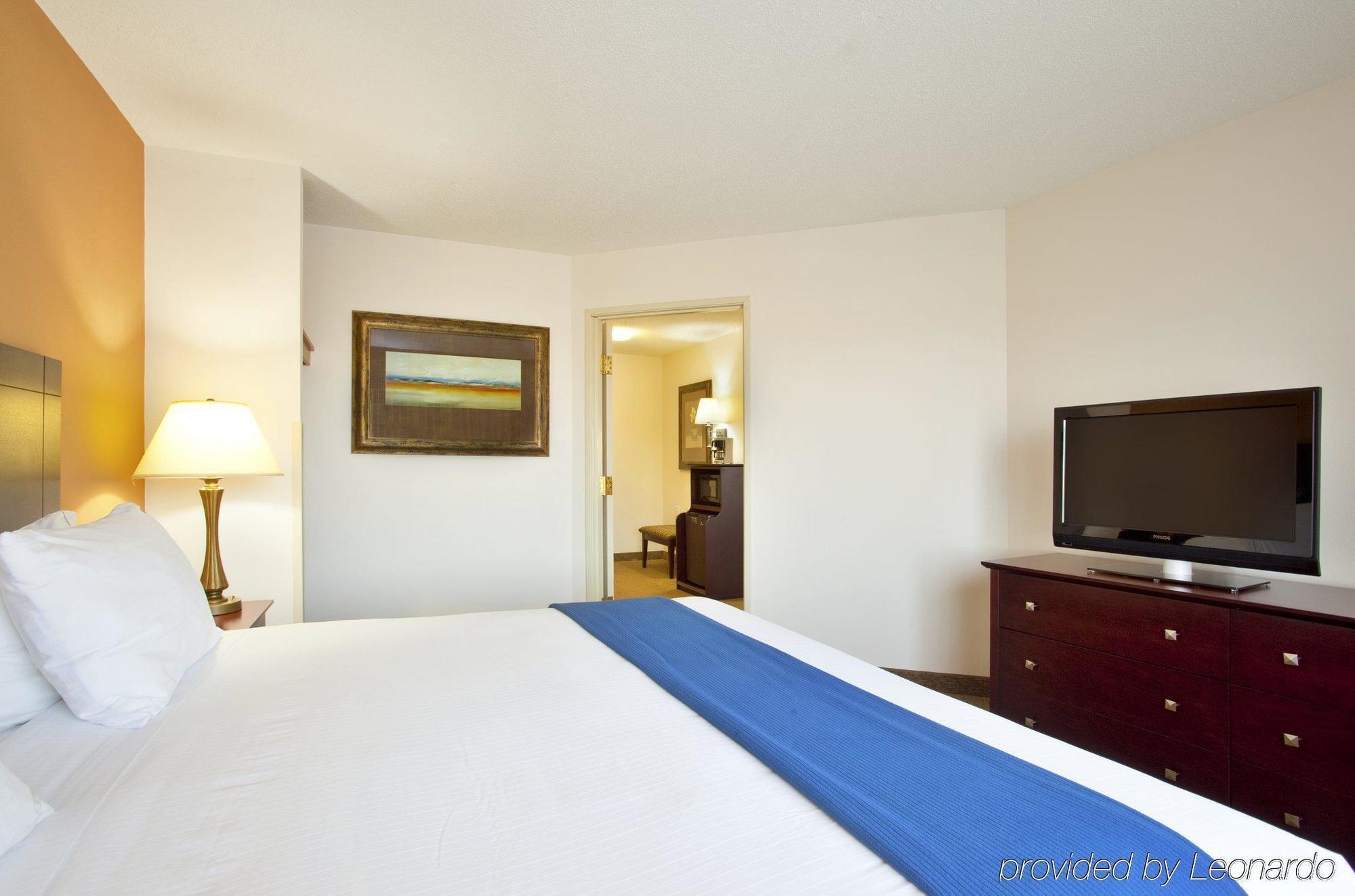 Holiday Inn Express Chicago Northwest-Vernon Hills By Ihg Quarto foto