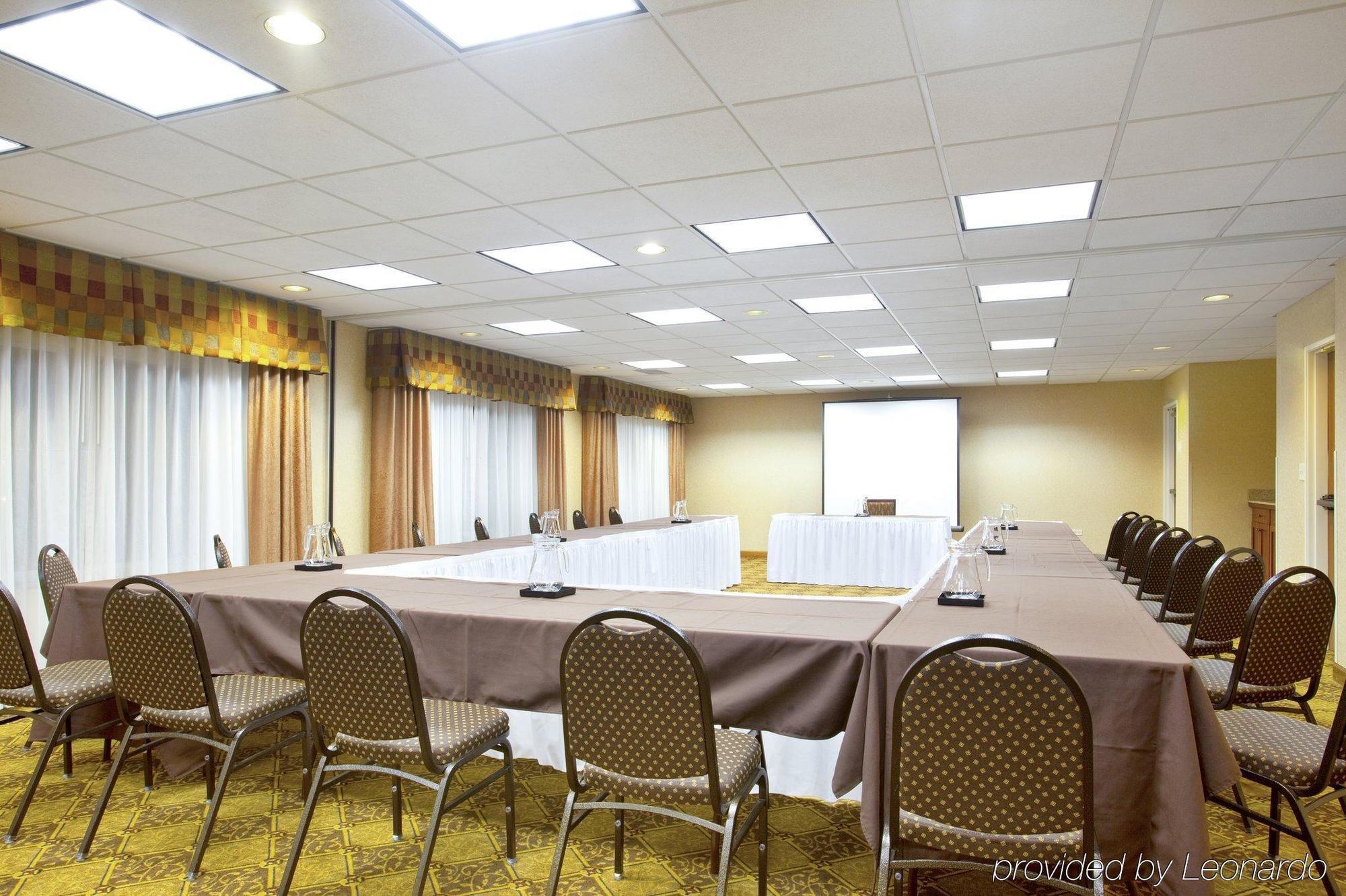 Holiday Inn Express Chicago Northwest-Vernon Hills By Ihg Instalações foto