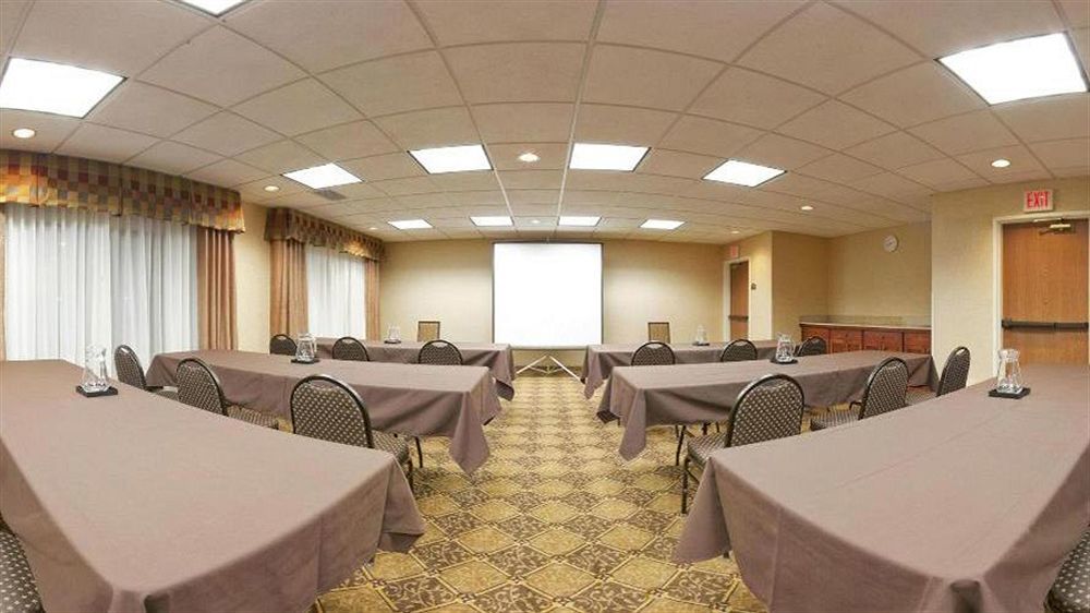 Holiday Inn Express Chicago Northwest-Vernon Hills By Ihg Exterior foto